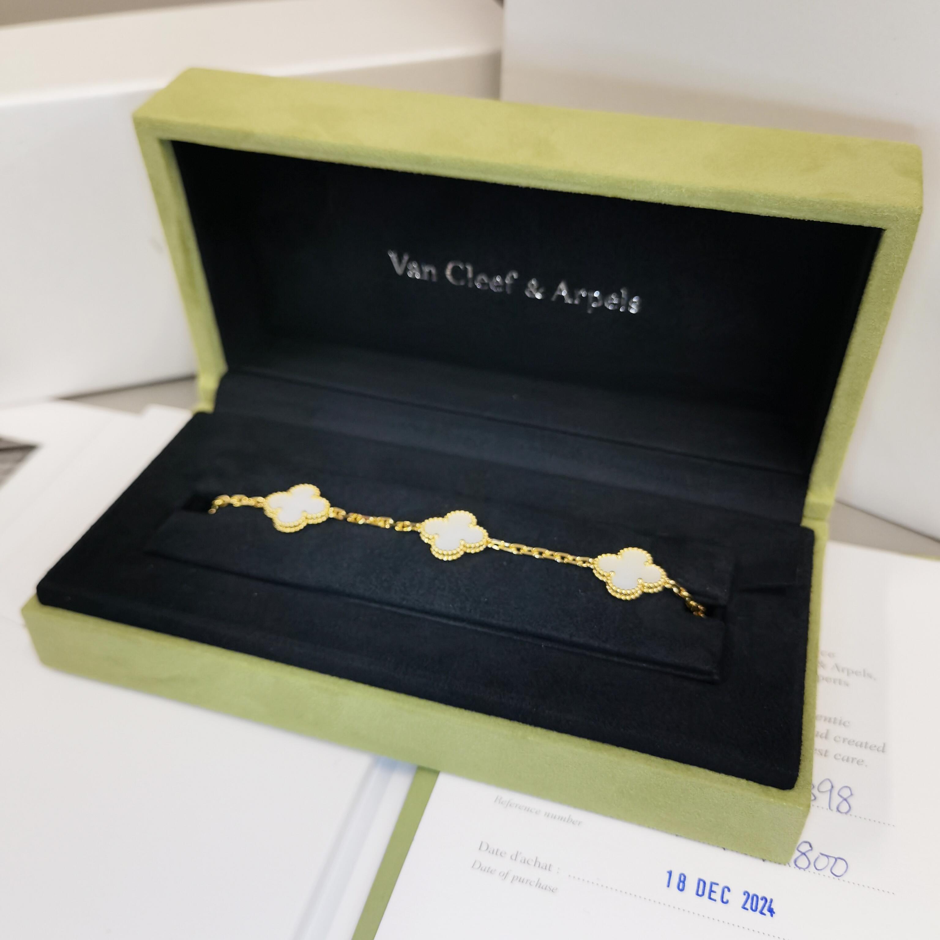 Van Cleef & Arpels White Mother-of-Pearl Four-Leaf Clover Five-Flower Bracelet