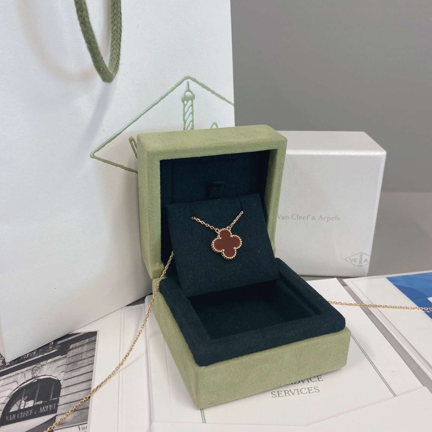 Van Cleef & Arpels Rose Gold Single Flower Carnelian Four-Leaf Clover Necklace