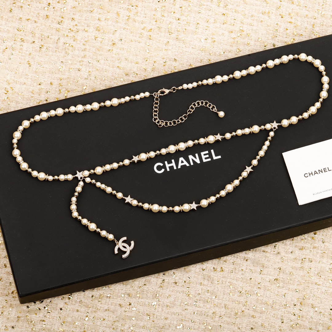 Chanel five-pointed star waist necklace