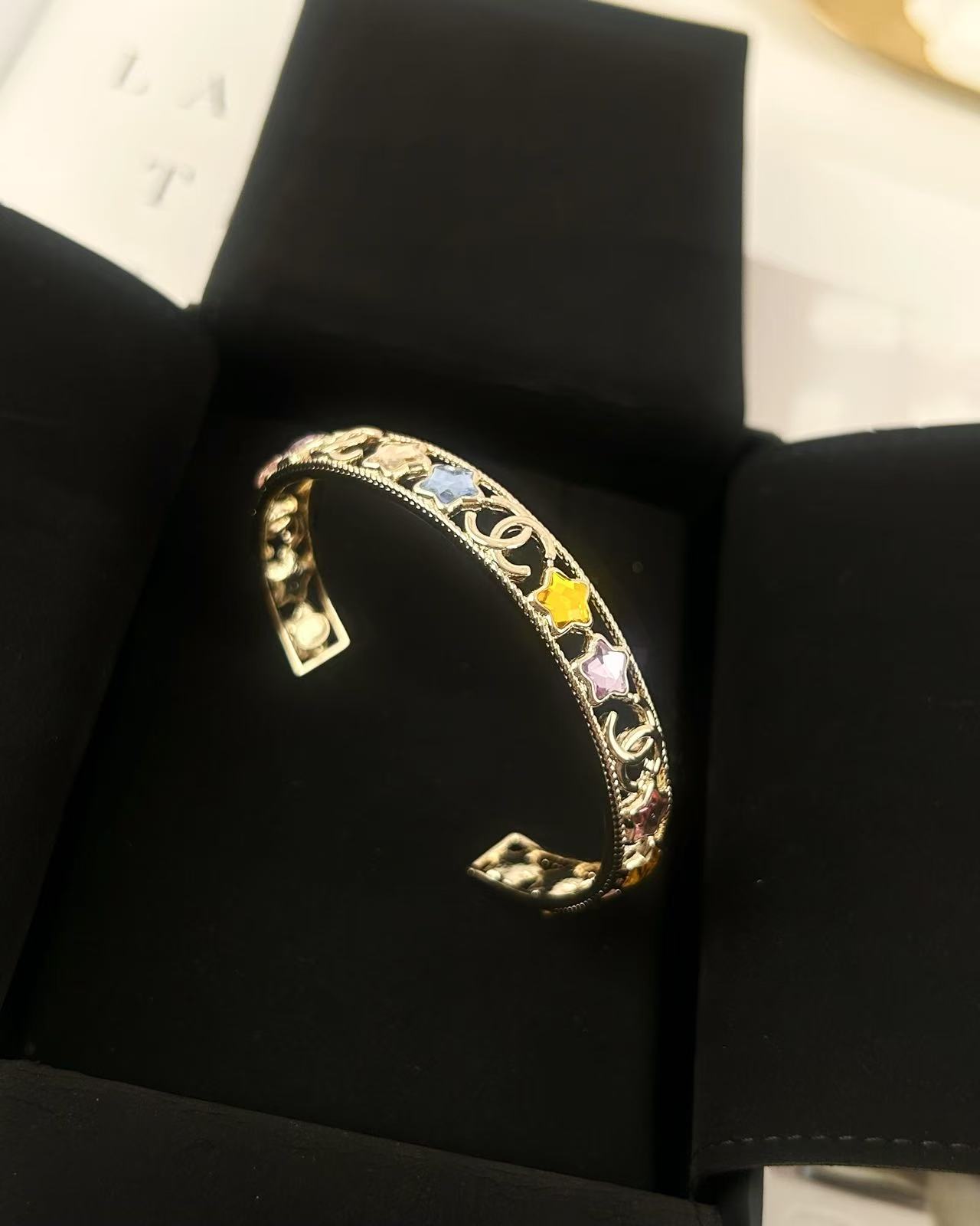 Chanel Five-pointed Star Color Diamond Hollow Open Bracelet