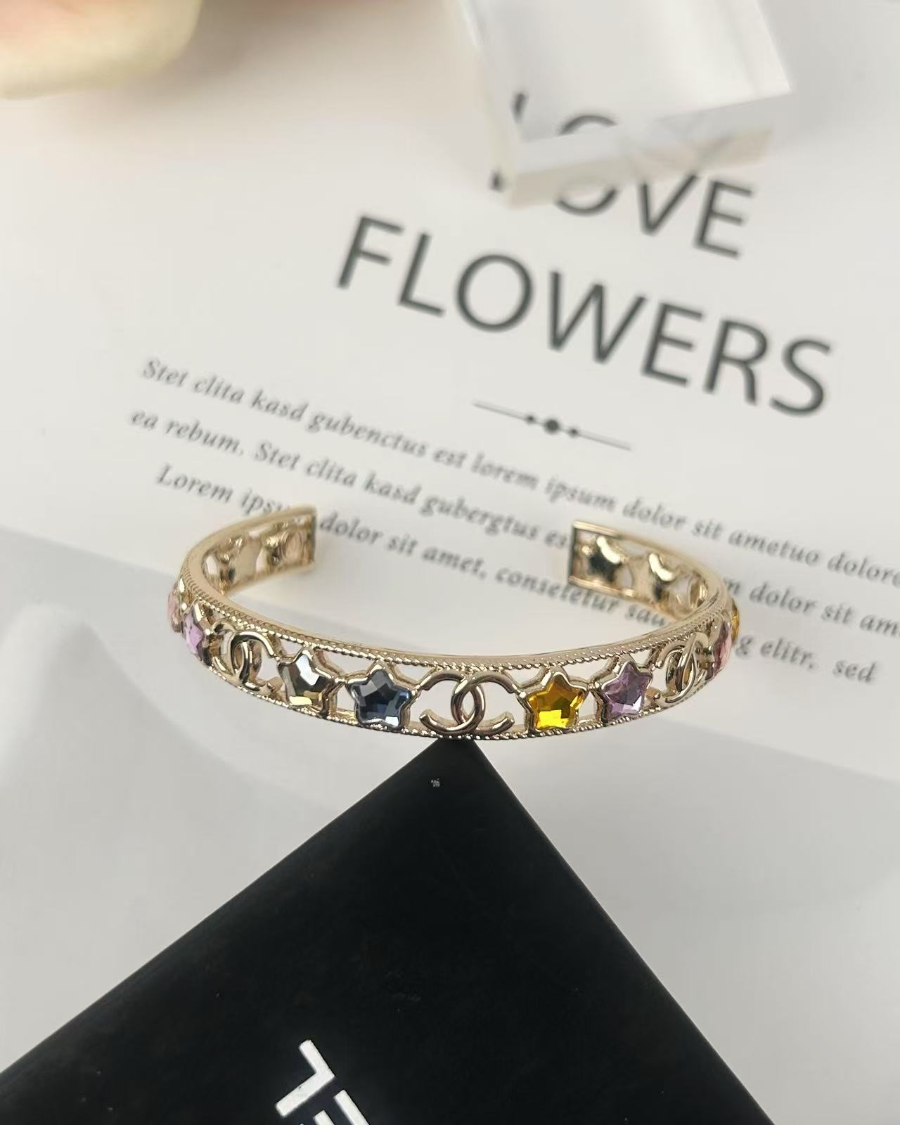 Chanel Five-pointed Star Color Diamond Hollow Open Bracelet