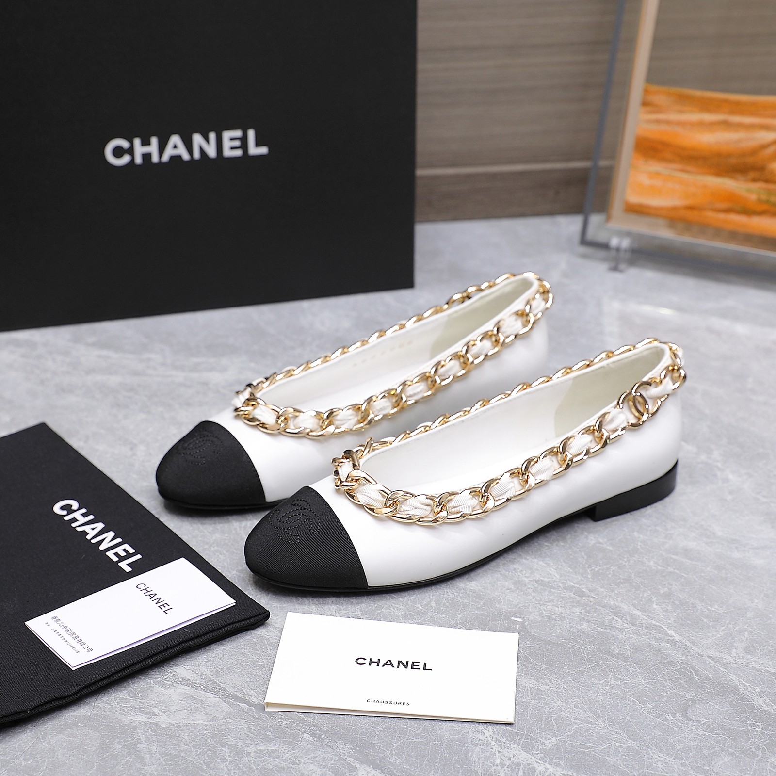 Top version of Chanel chain ballet shoes