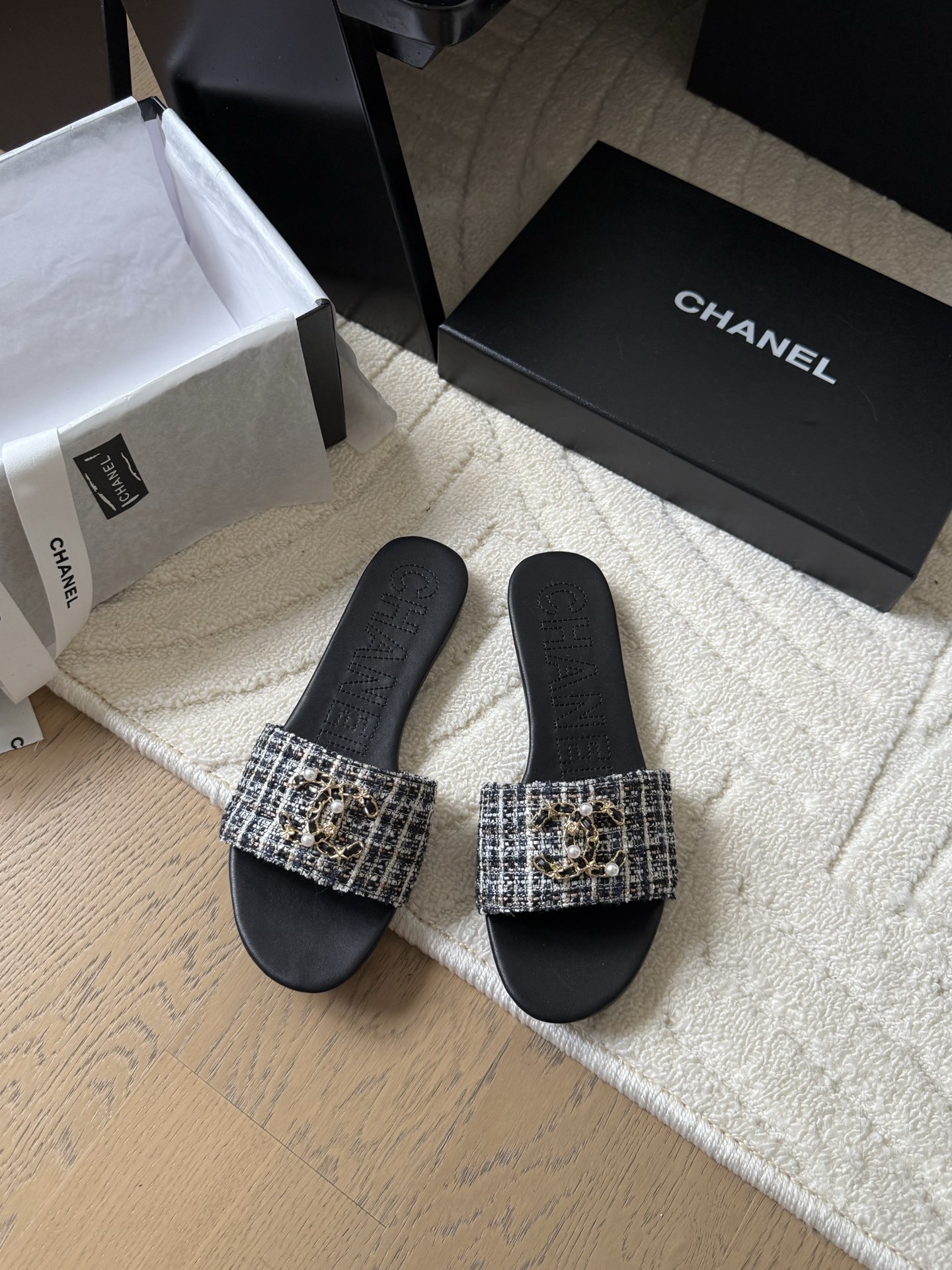 Chanel 25K new diamond slippers