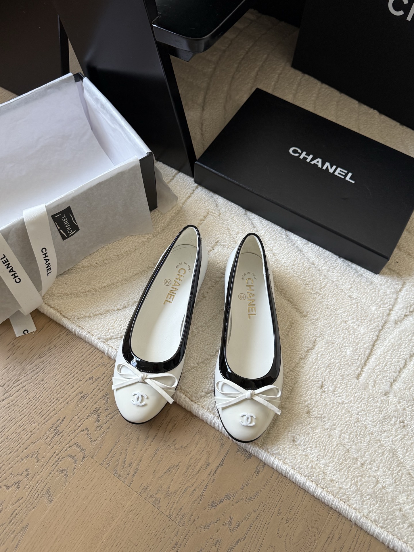 Chanel Vintage series shoes