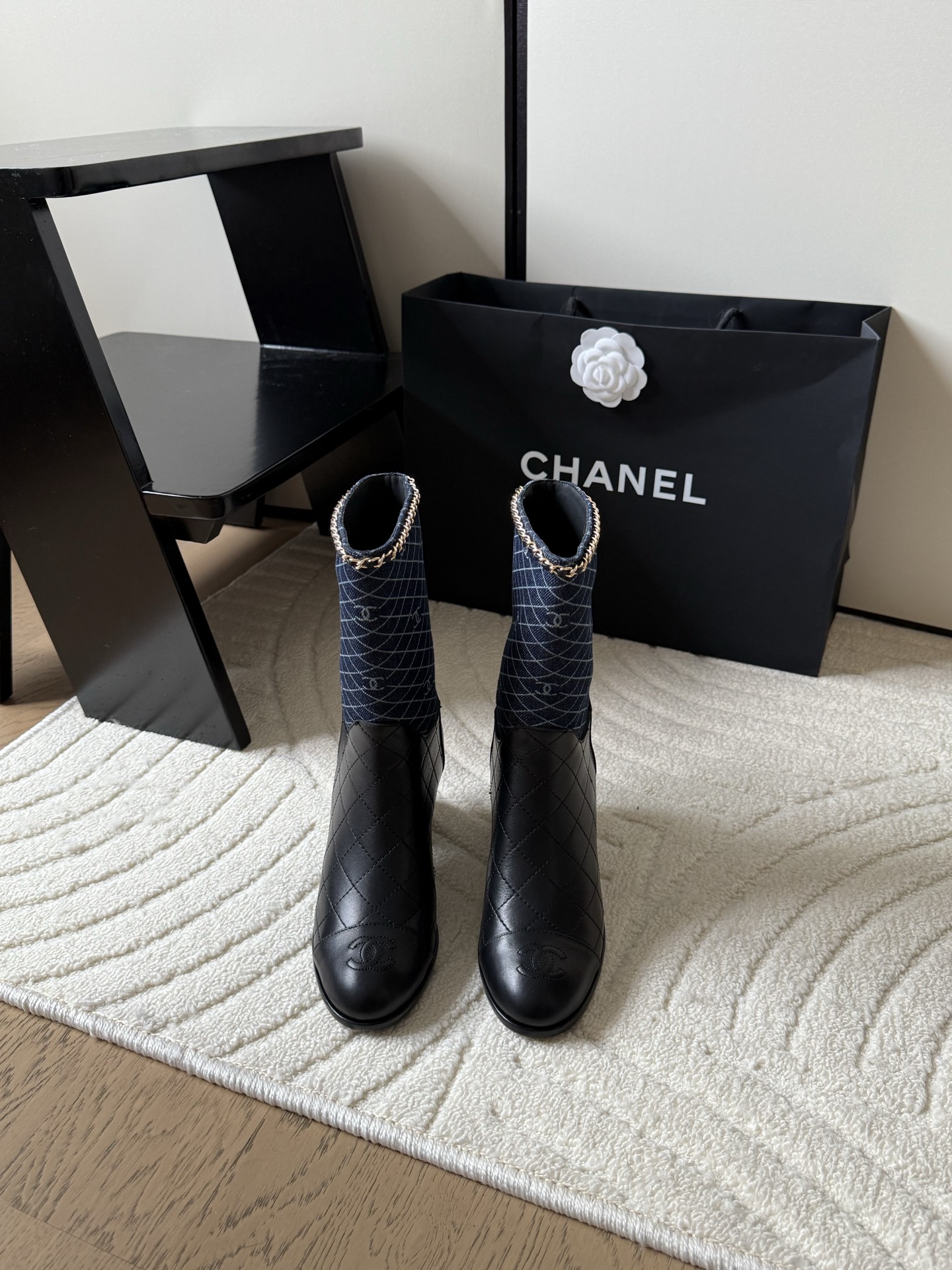 Chanel 25K new chain boots for autumn and winter