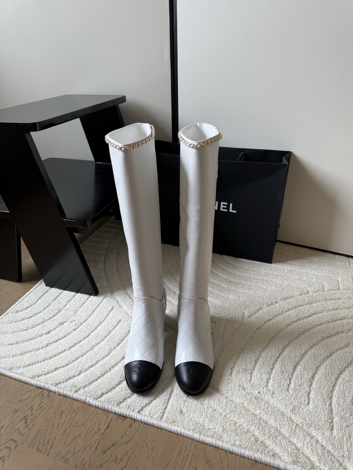 Chanel 25K new chain boots for autumn and winter