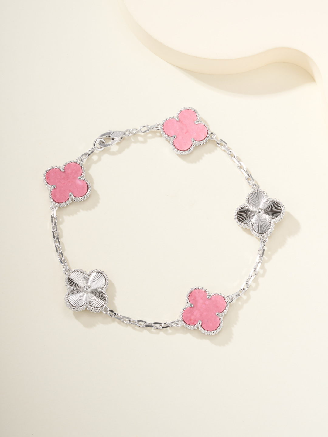 Van Cleef & Arpels carved rose stone five-flower bracelet
