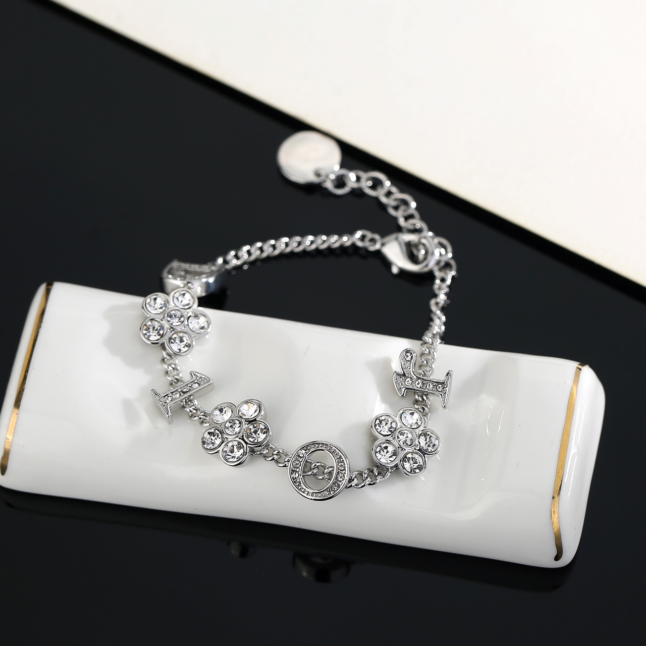 Dior letter flower necklace bracelet