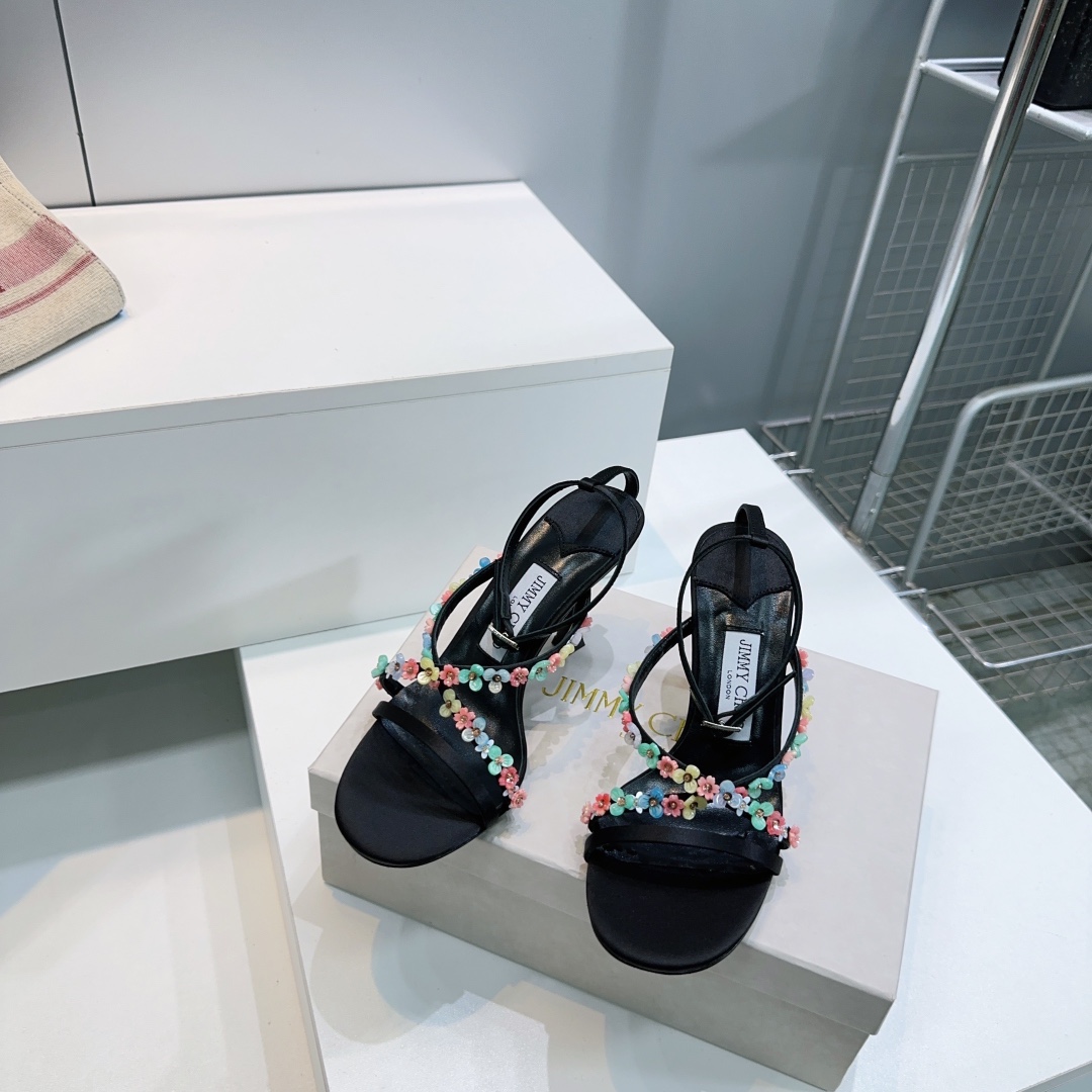Jimmy Choo's colorful floral high-heeled sandals are top-notch quality