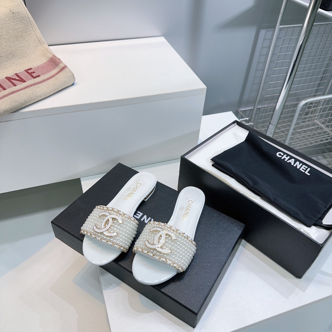 Top-quality Chanel Double C buckle pearl flat slippers