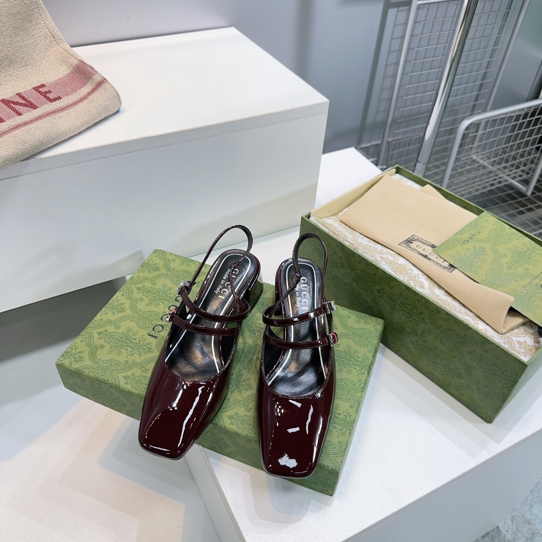 Gucci patent leather block-heeled sandals are top-quality