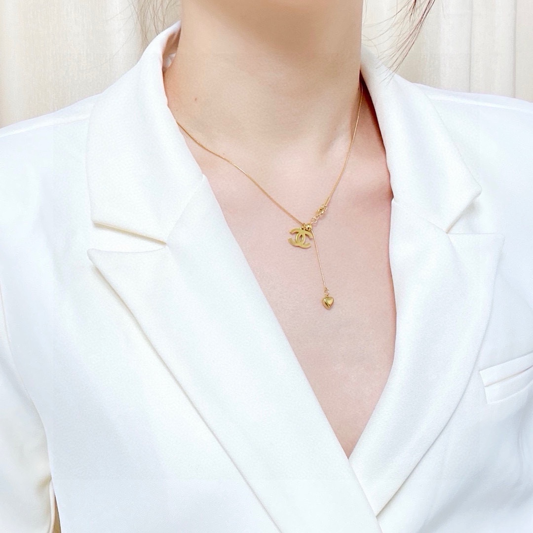 Chanel's new Double C Expandable Clavicle Necklace
