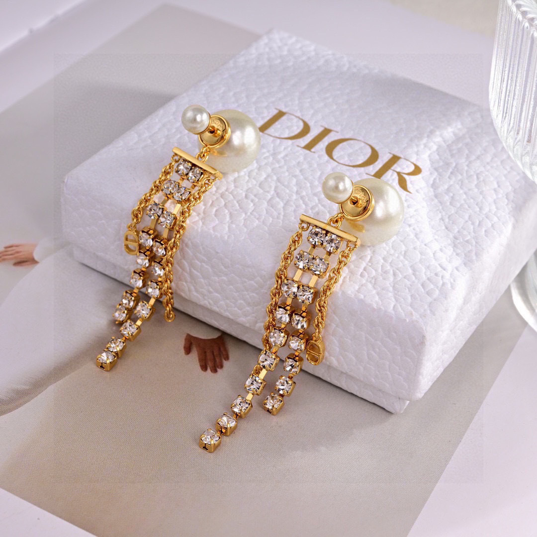 Dior pearl earrings