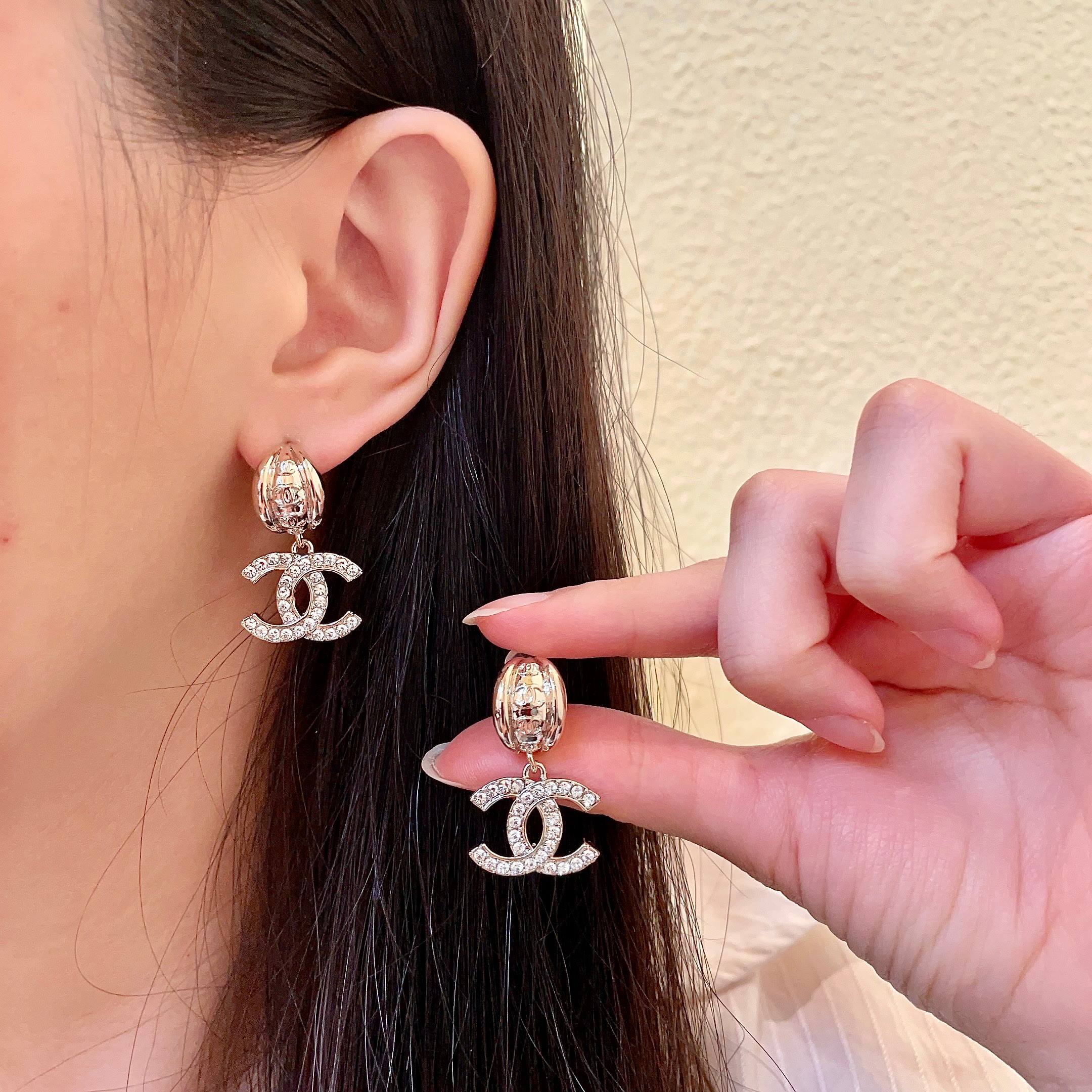 Chanel Fashion Earrings