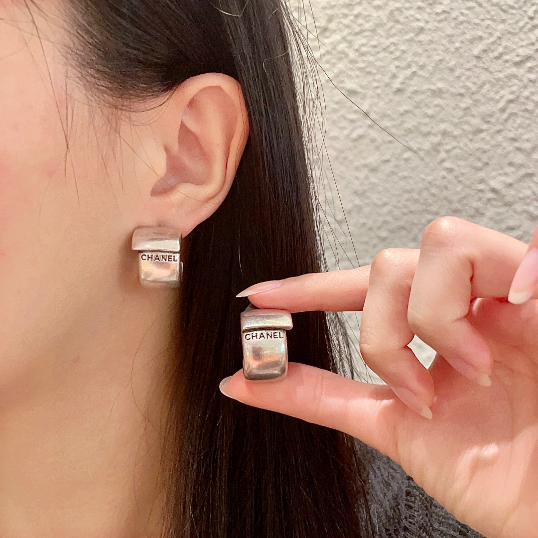 Chanel classic letter earrings