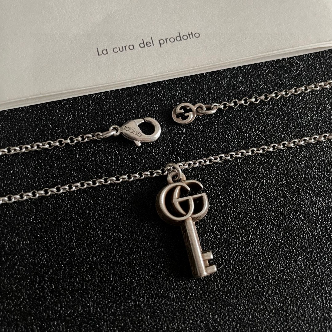 Gucci classic Double G key necklace