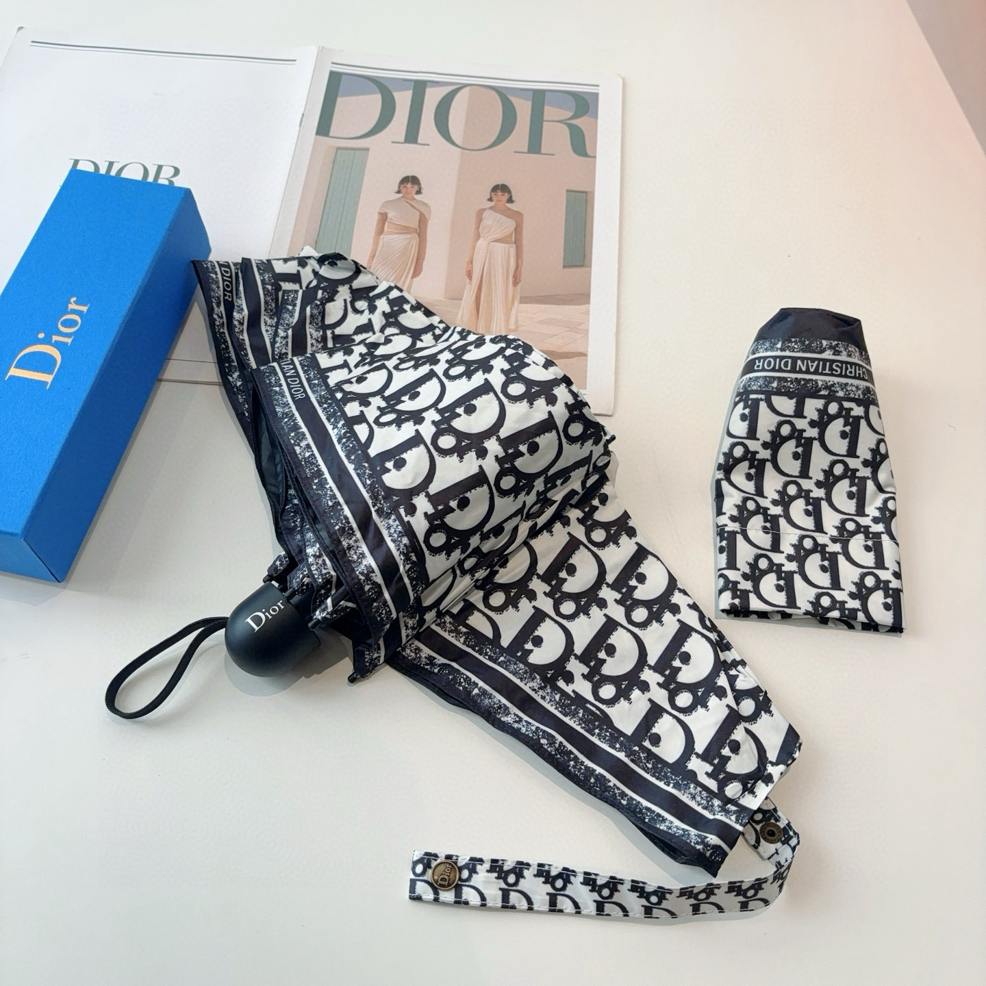 Dior Hand-Opening Folding Umbrella