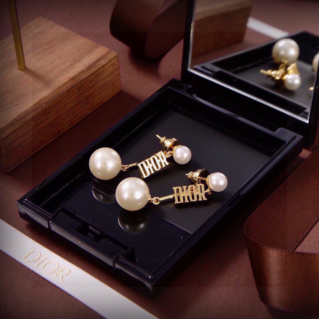 Dior Classic Letter Earrings
