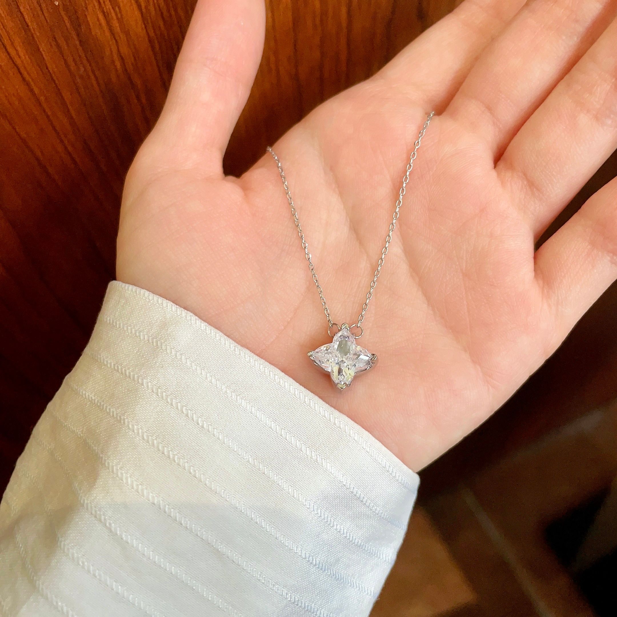 LV Classic Pattern Necklace