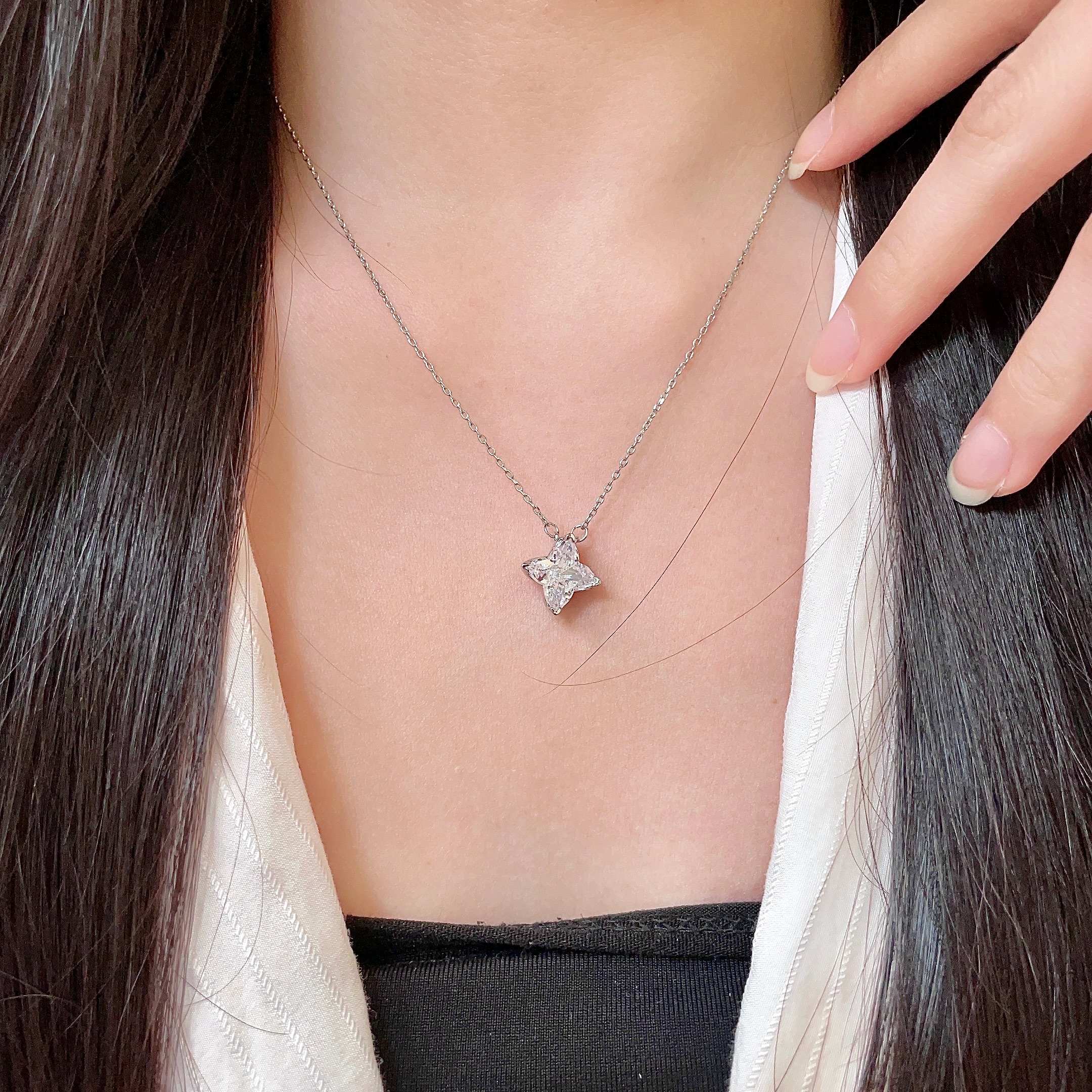 LV Classic Pattern Necklace