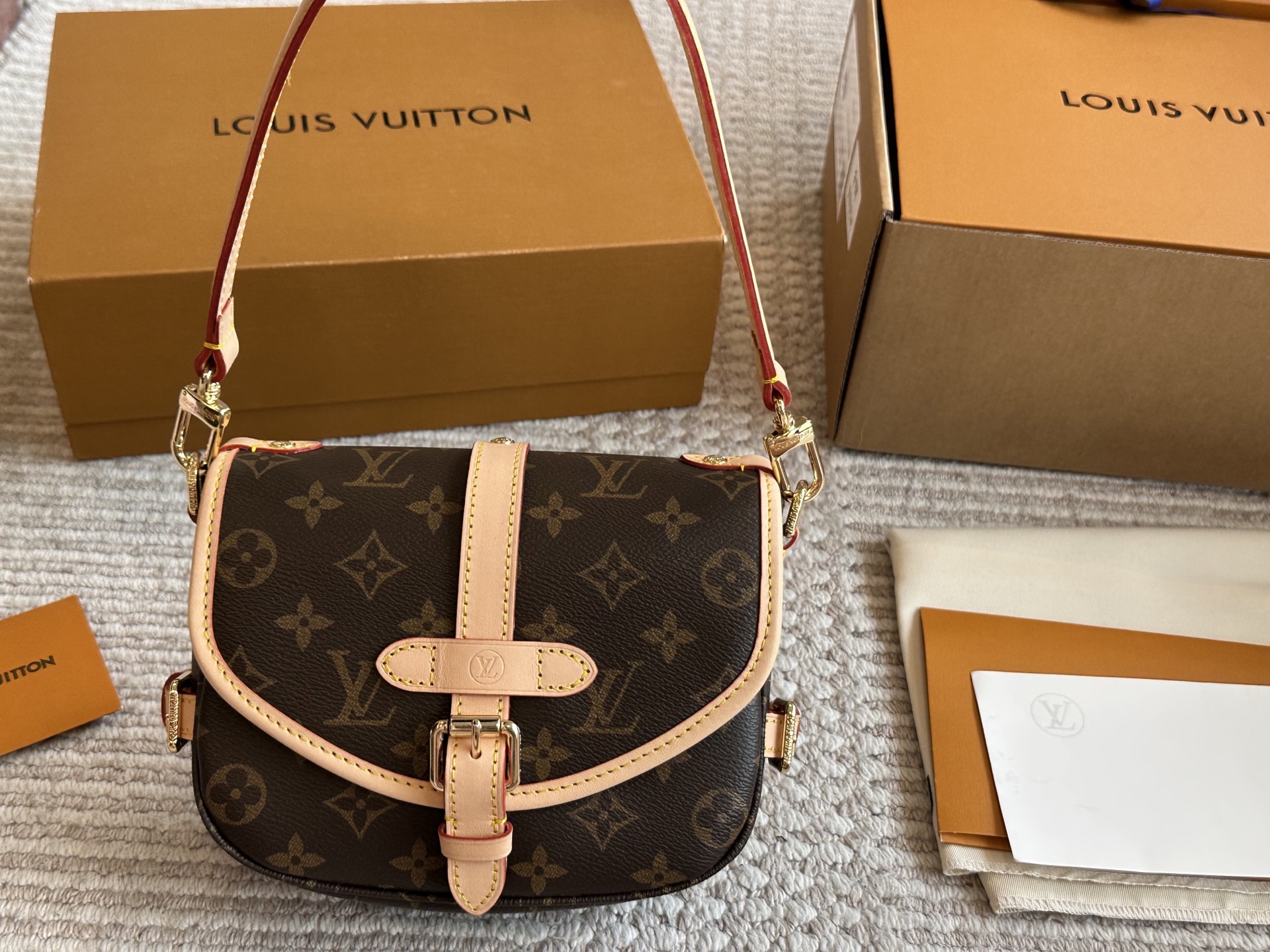 New LV Small Saddle Bag