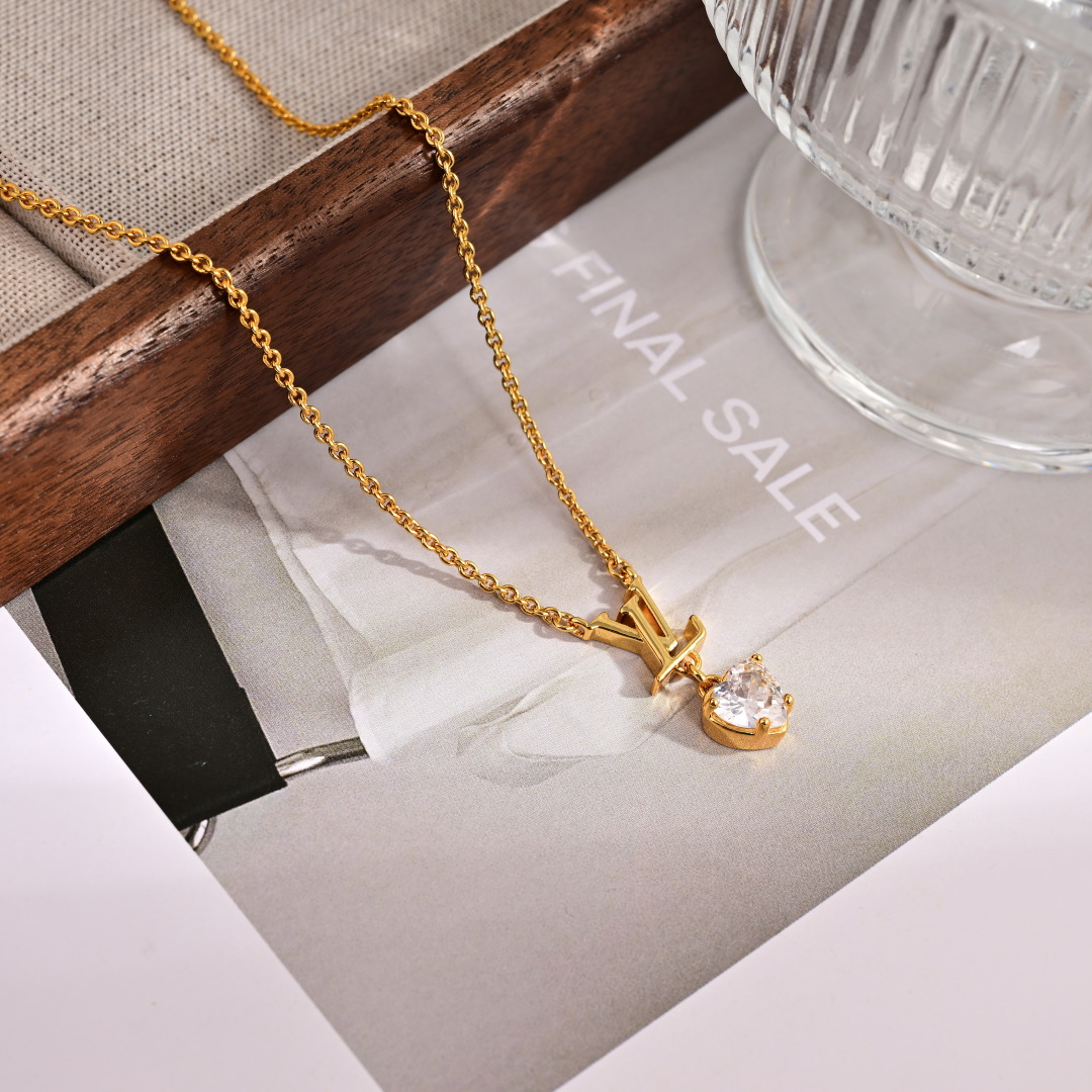 LV iconic heart-shaped necklace