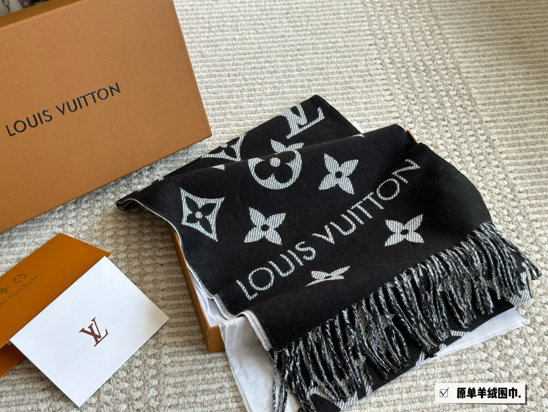 LV double-sided scarf
