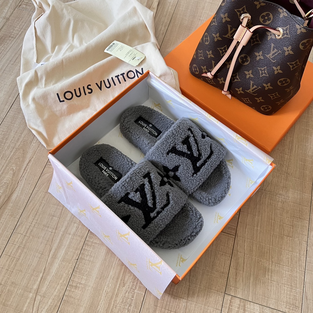 LV Fall/Winter Lambswool Slippers