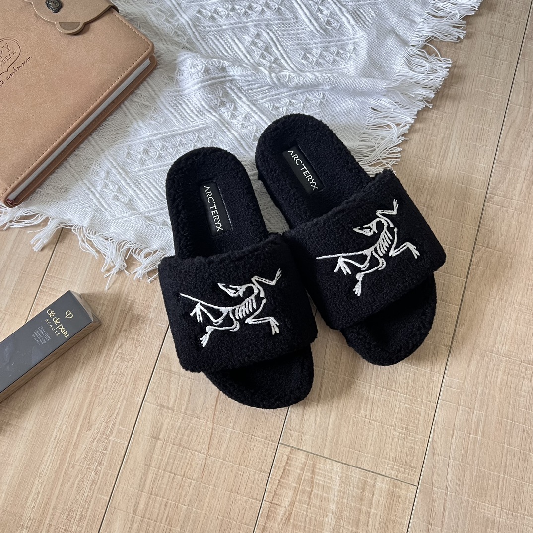 Arc'teryx Wool Slippers
