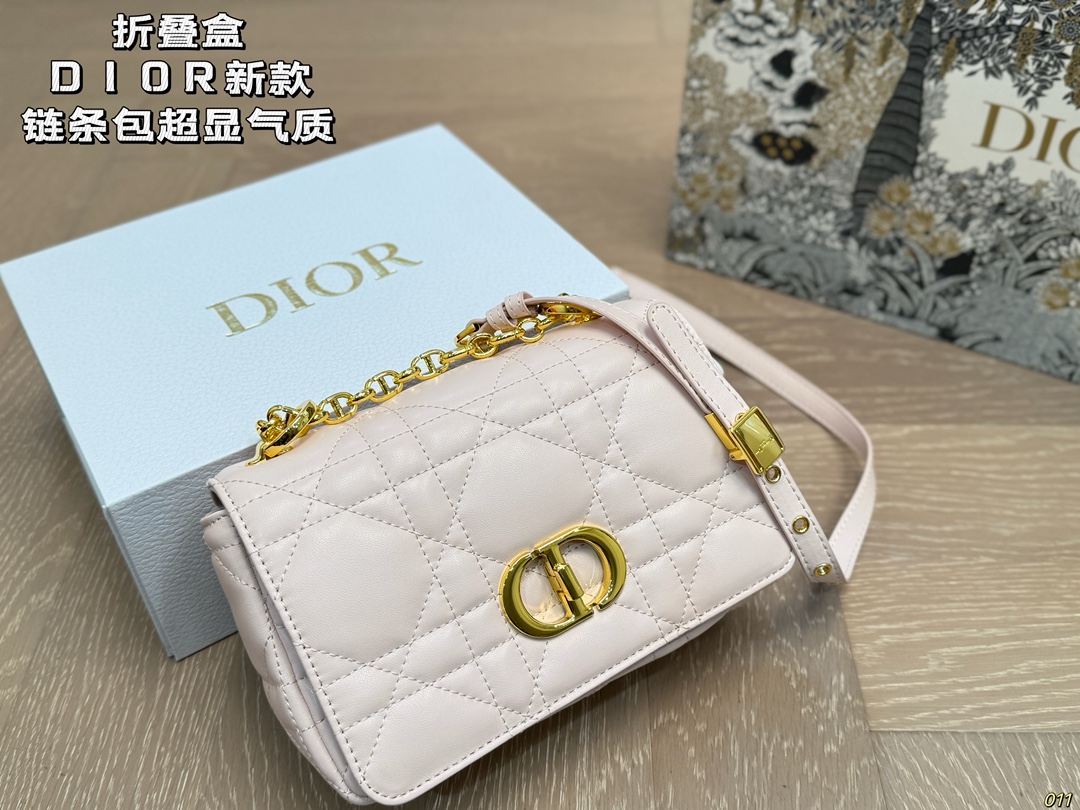 Dior chain bag