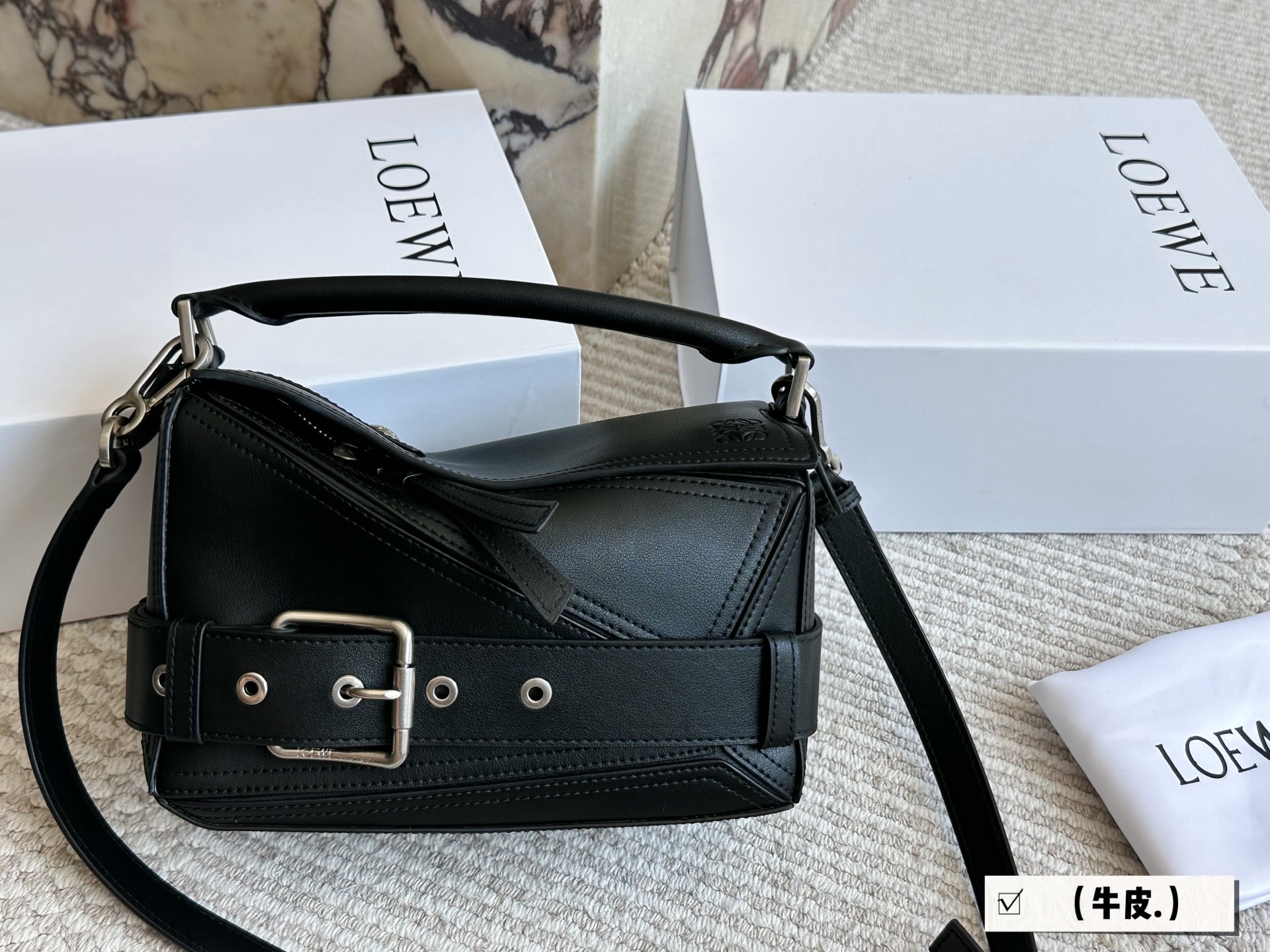 Loewe geometric bag puzzle