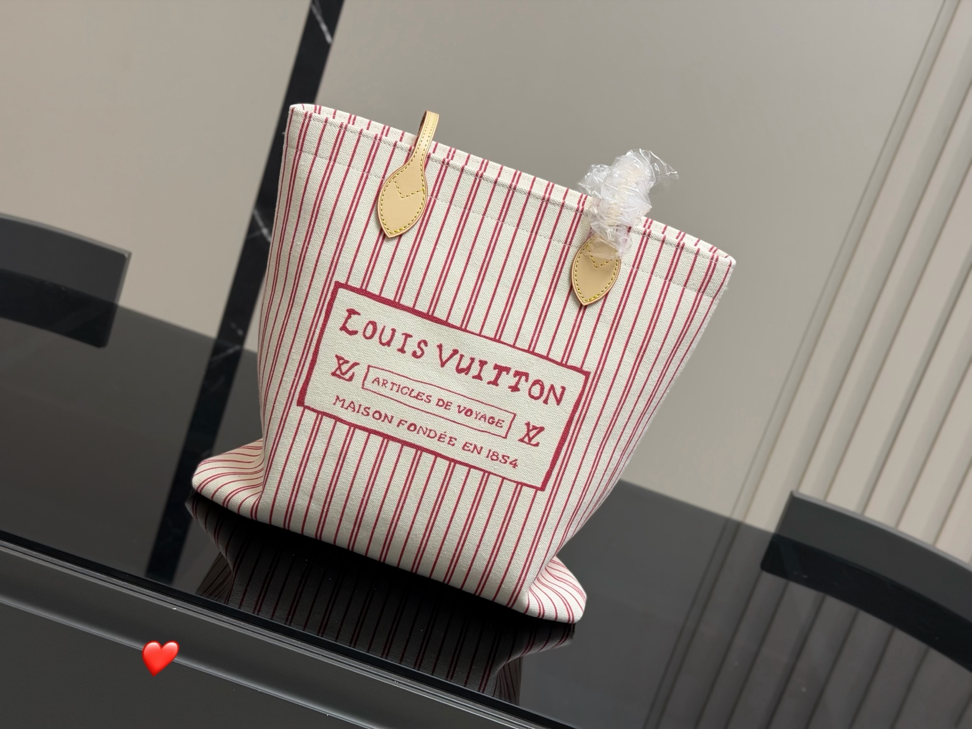 LV's new Cat Handbag