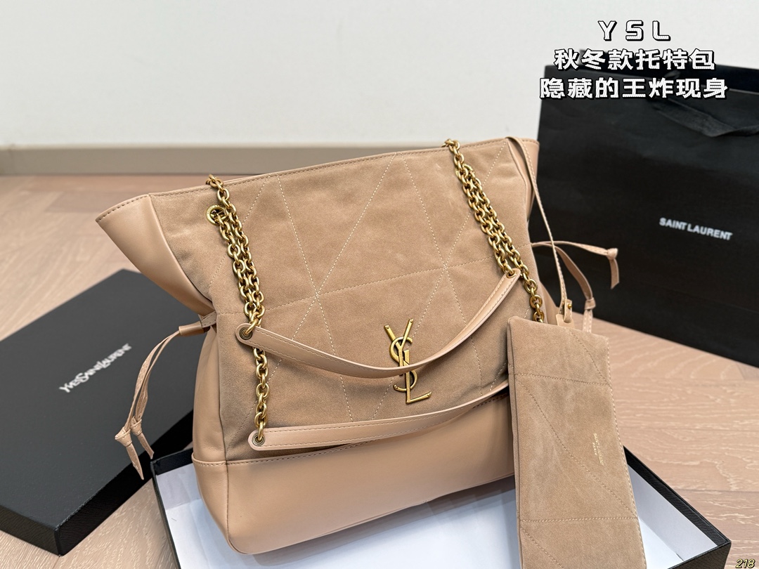 YSL's simple and stylish tote bag