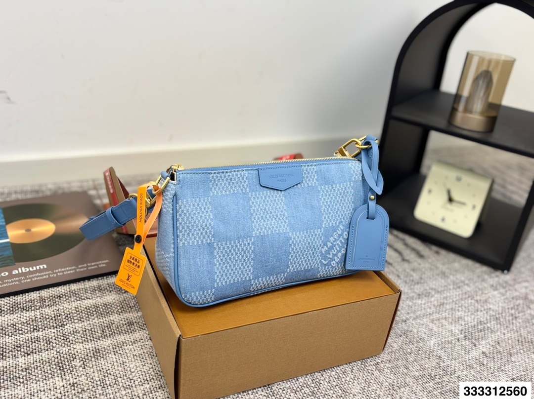 LV Accessoire Denim Checkerboard Underarm Bag