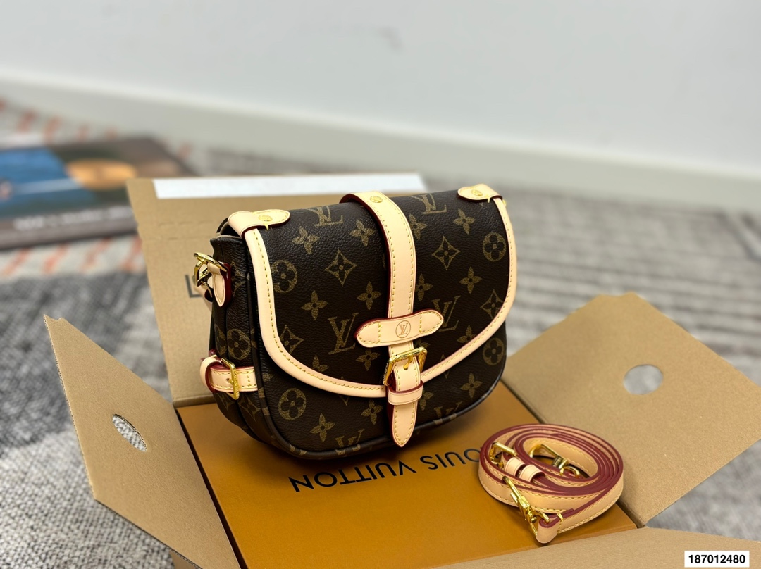 LV Samur messenger bag