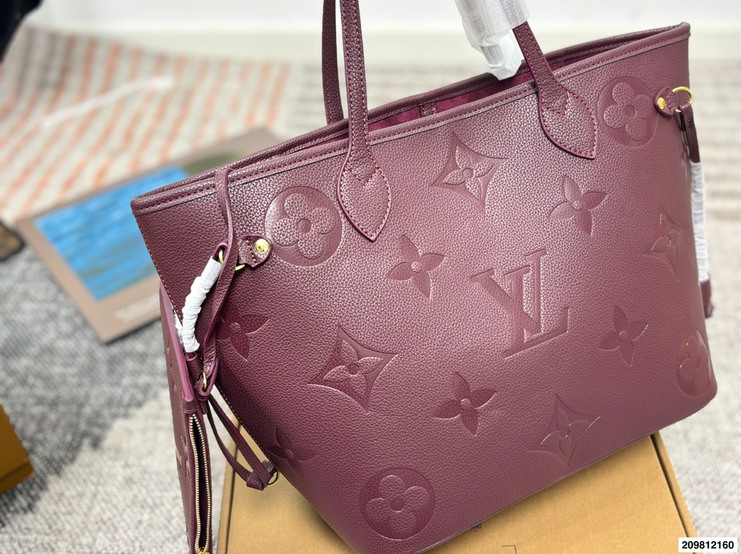 LV classic tote bag