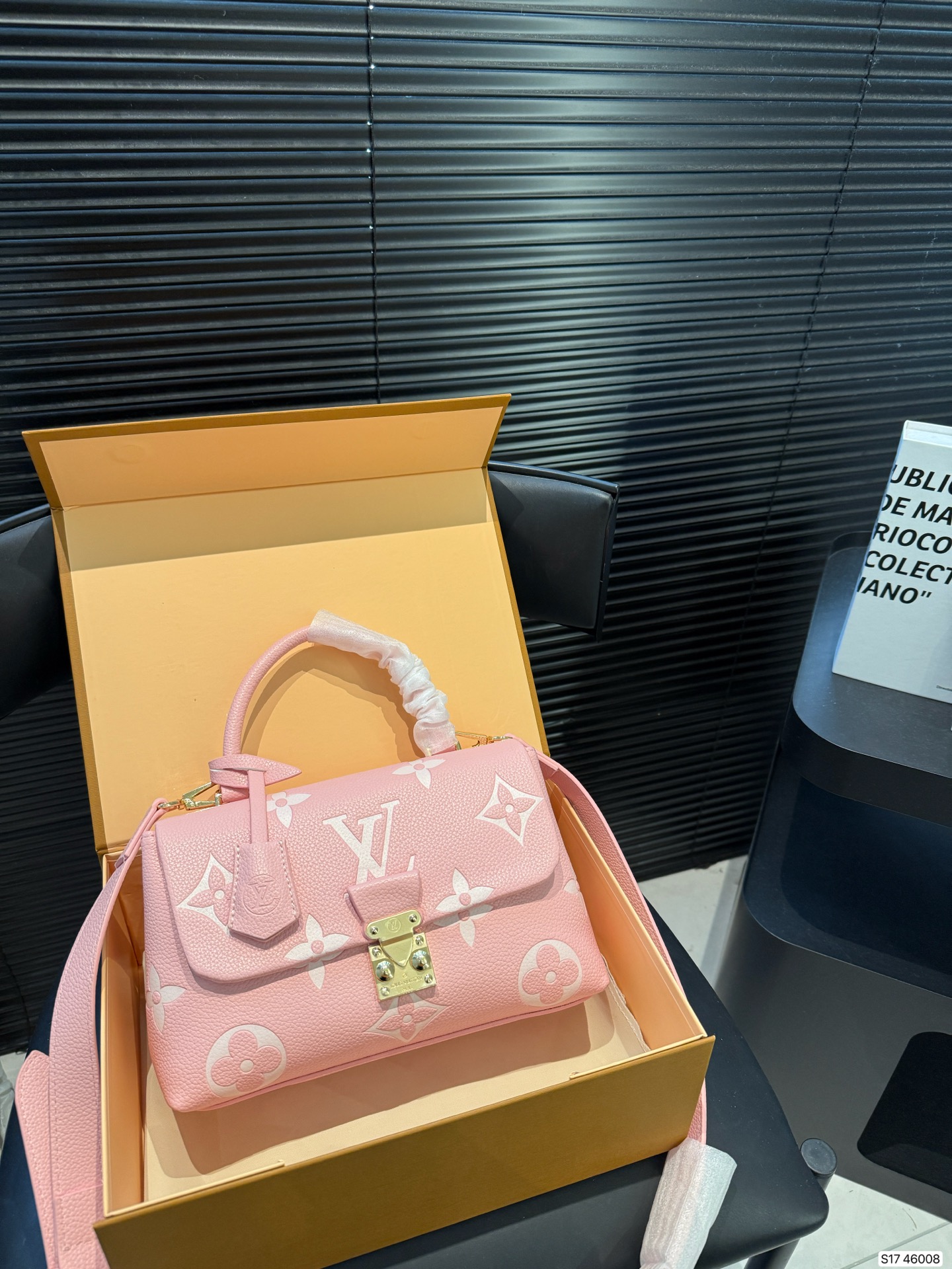 LV Madeleine 23ss Handbag