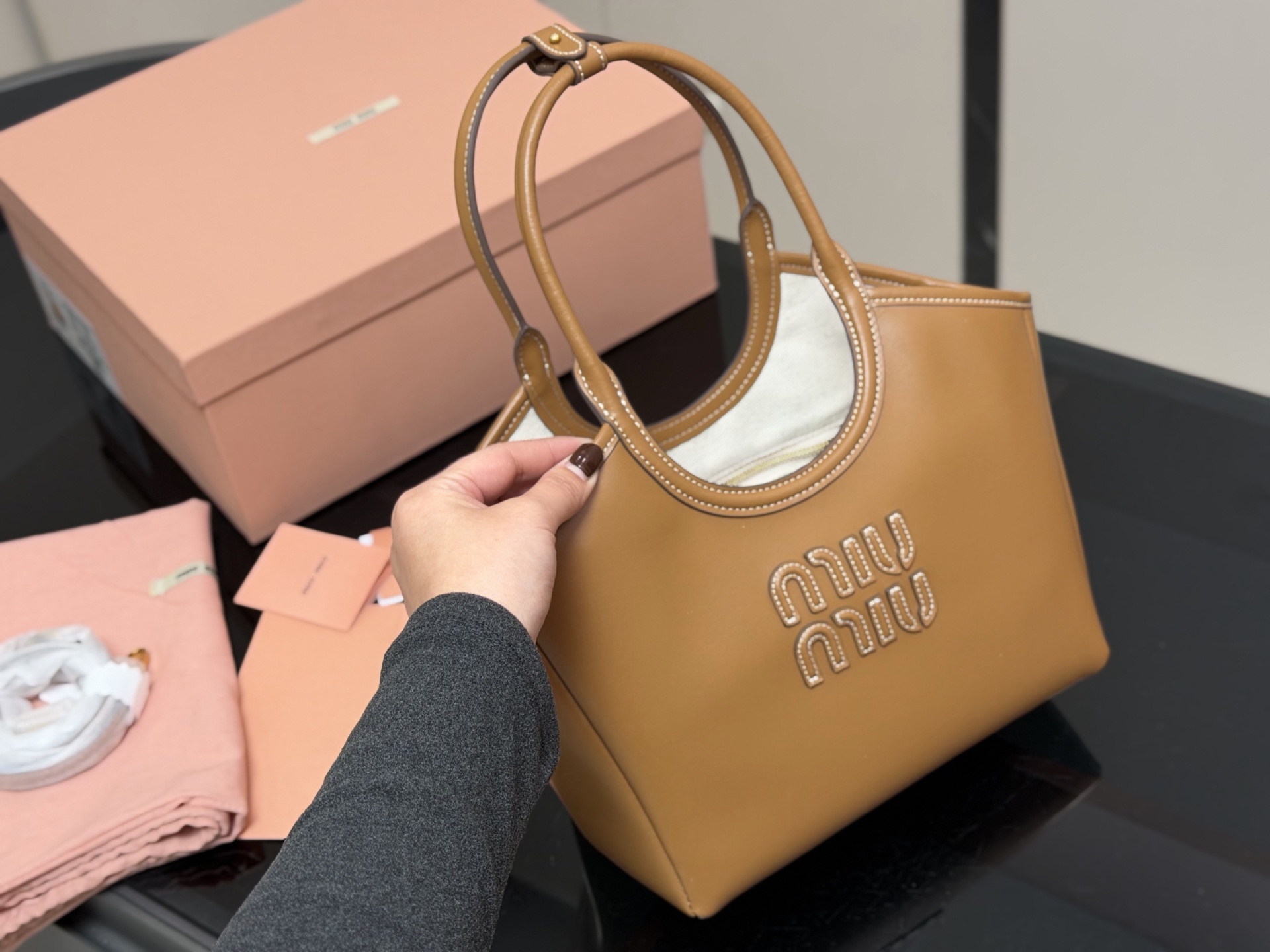 Miu Miu's new tote bag