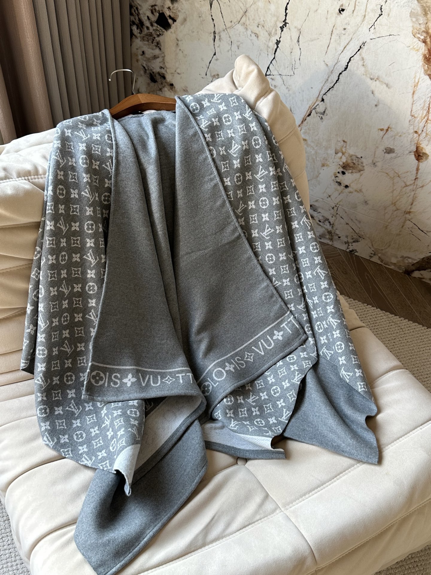 LV Double-Sided Jacquard Shawl
