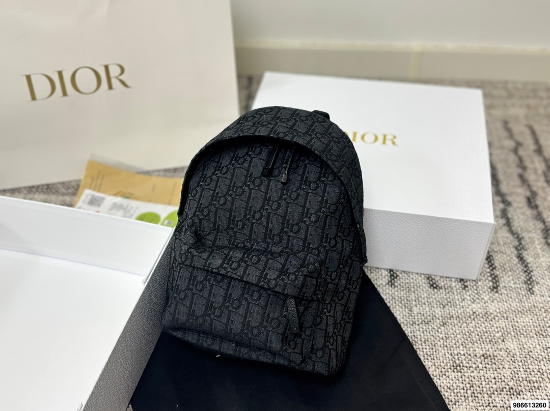 Dior classic solid color backpack