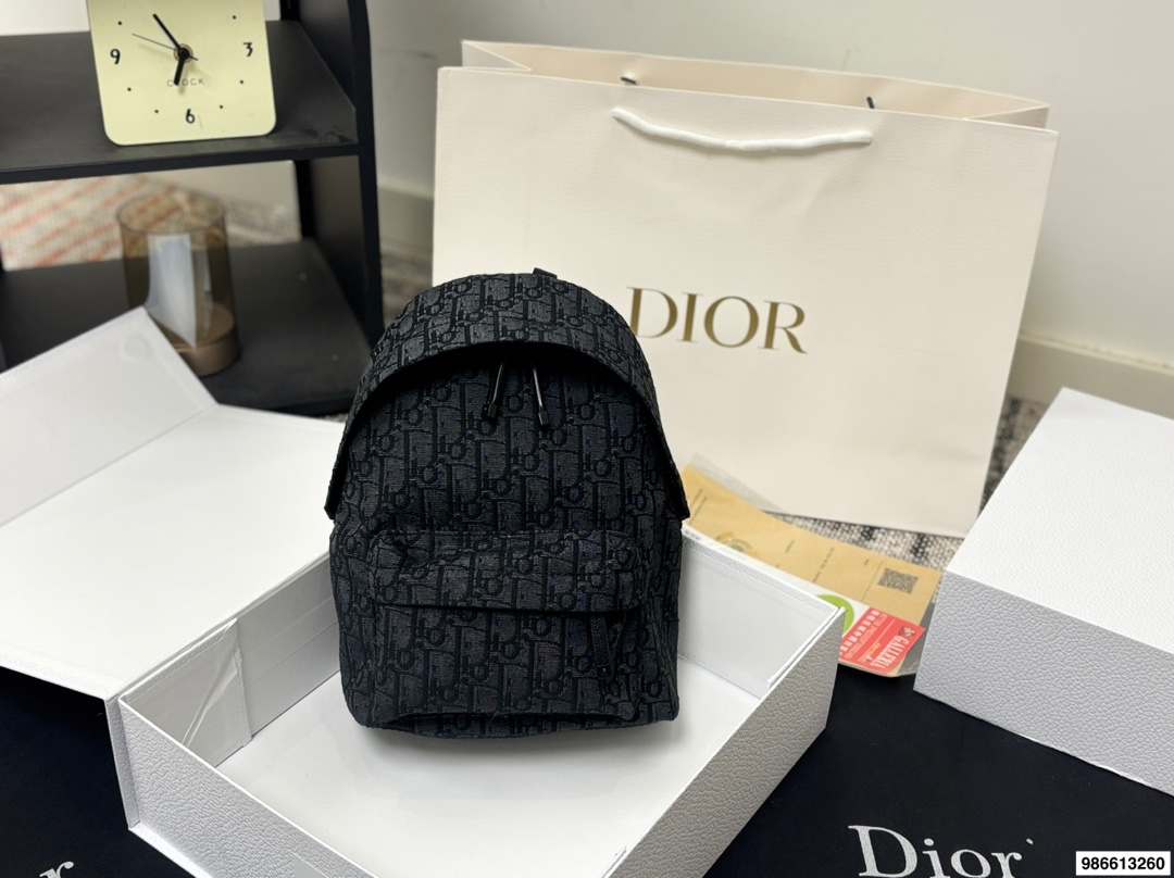 Dior classic solid color backpack