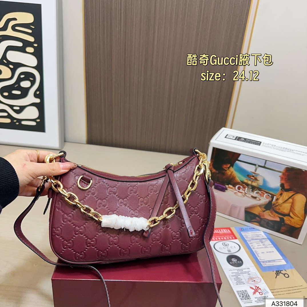 Gucci Emblem Crescent Armpit Bag