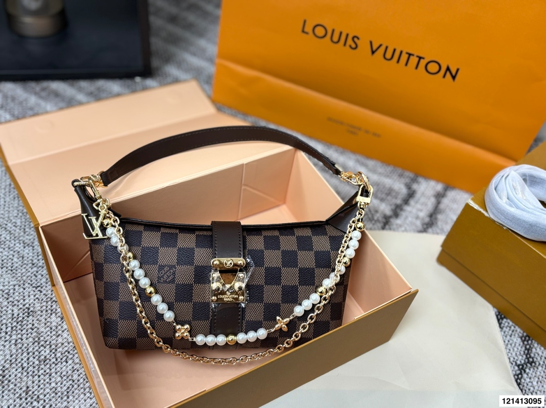 LV Pochette Mia Handbag