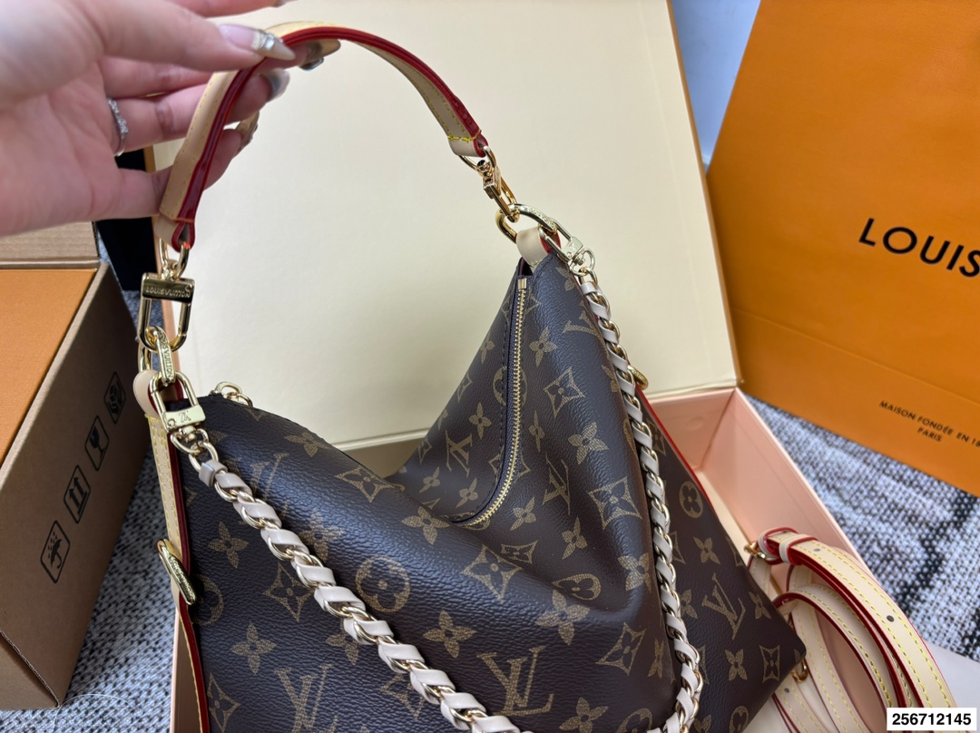 LV Multipass Shoulder Bag