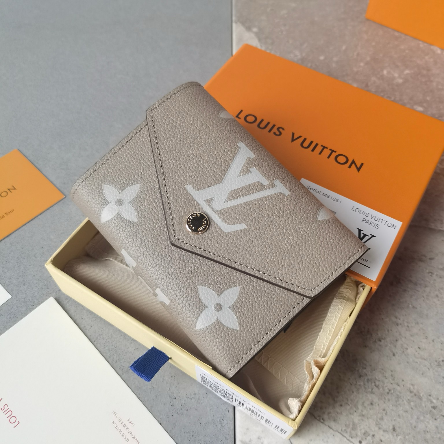 LV Pont 9 Short Wallet
