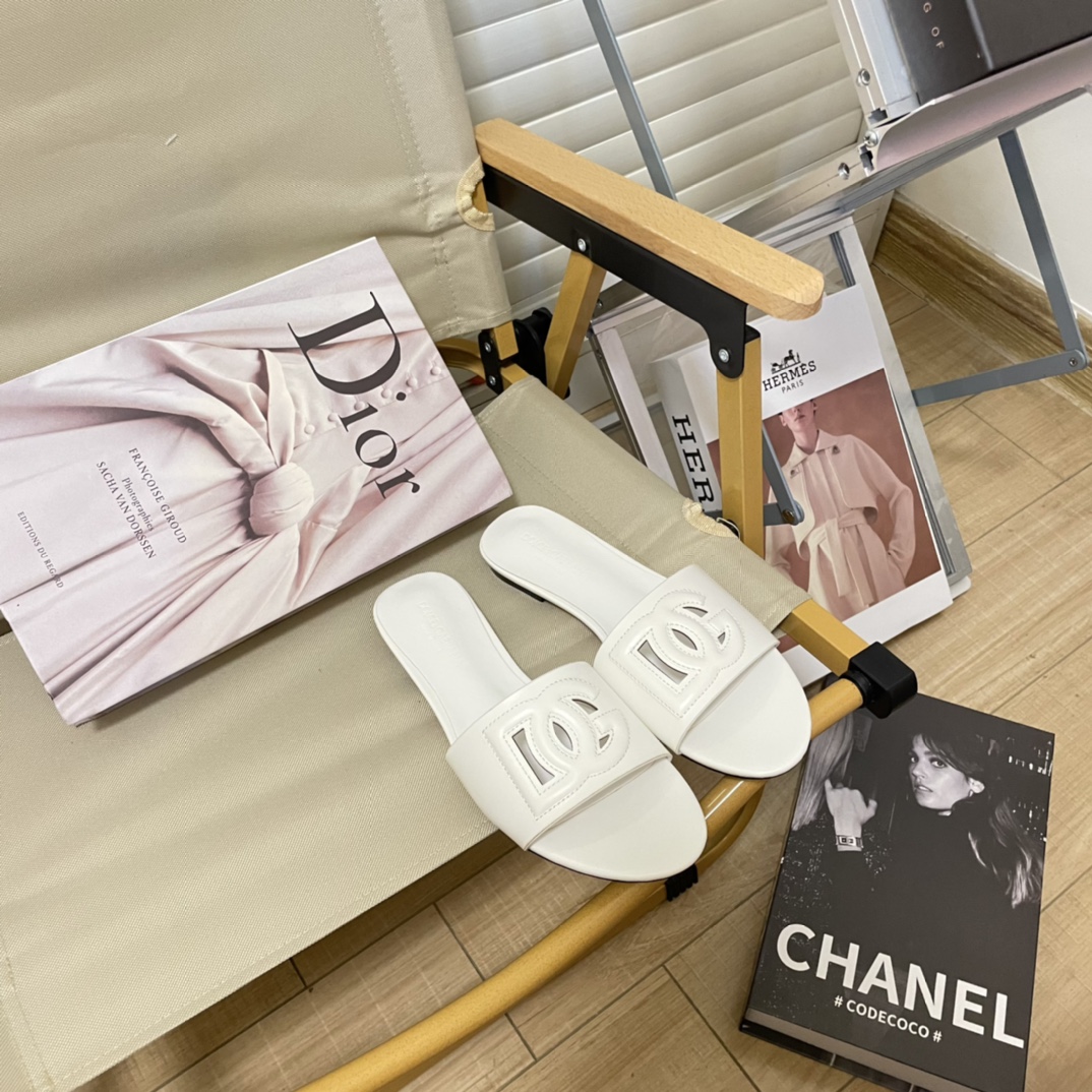 Dolce & Gabbana openwork flat sandals