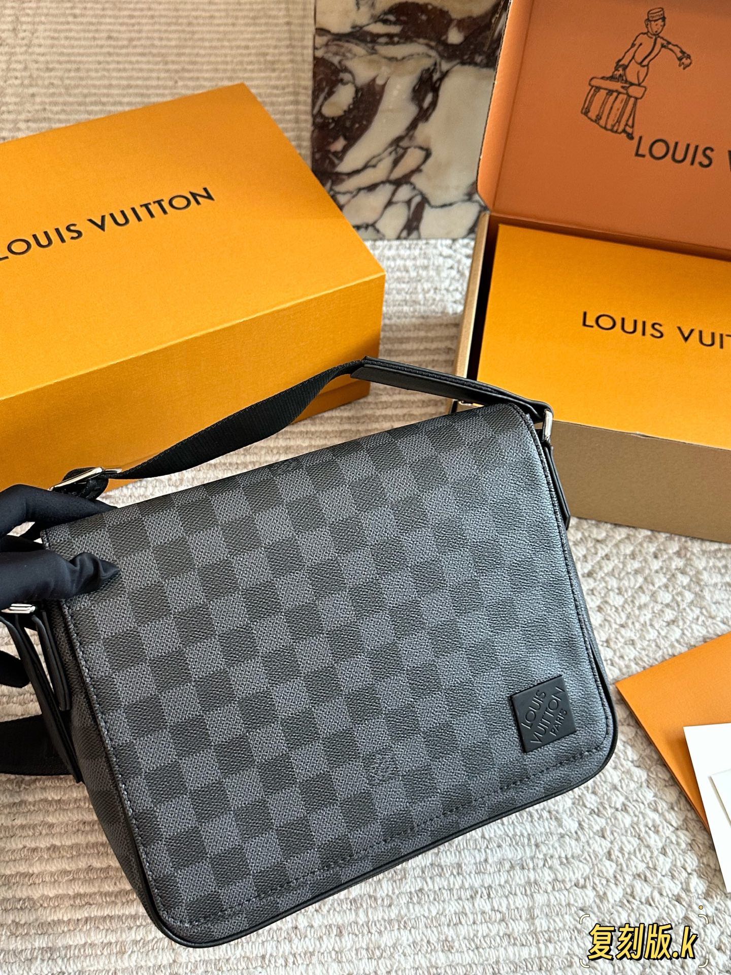 LV Black Men's Messenger Bag
