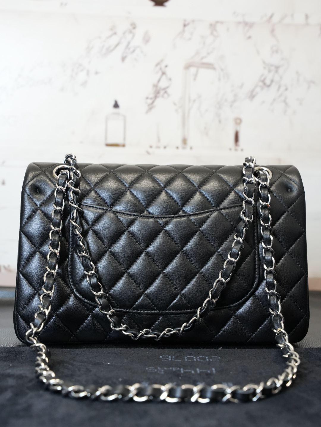 Chanel Lambskin Quilted Chain Bag Top-Tier Version