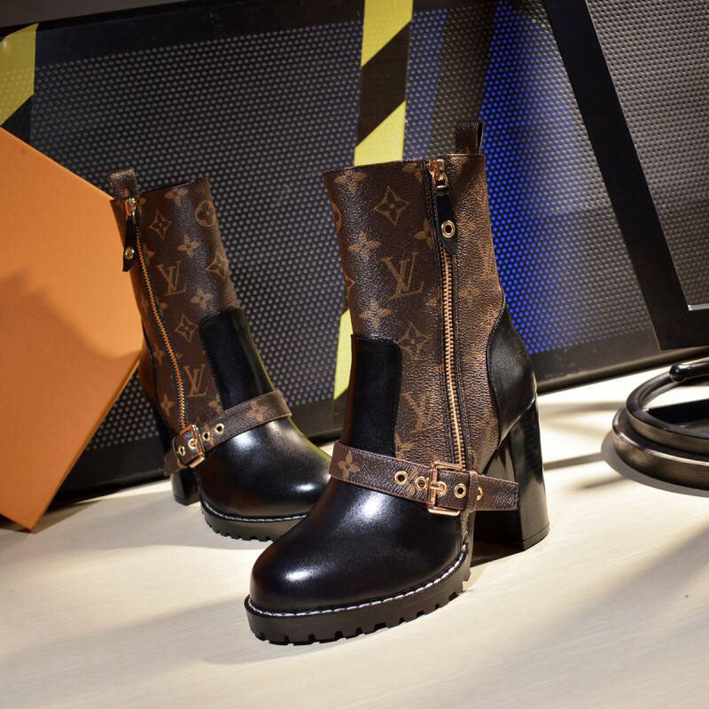 New fashion high-heeled all-match ankle boots S07