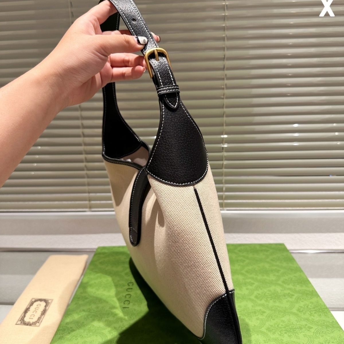 Fashion Classic Versatile Shoulder Bag KL10062628